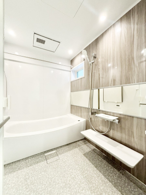 ���� ����̔�������Ă���閾�邢�������̂���o�X���[��