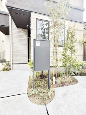 ���̑� �\�D�E�C���^�[�z���E�|�X�g���ЂƂɏW��