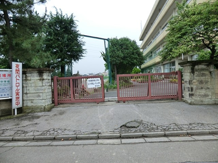 ���ӊ� ���w�Z 1500m �u�؎s���@�����w�Z