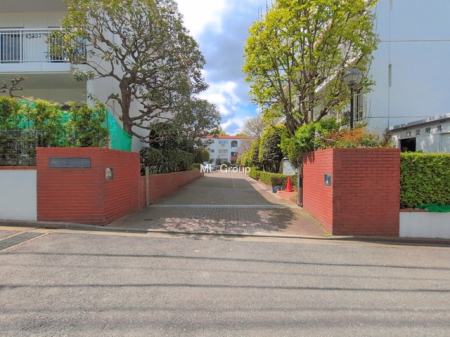 �G���g�����X -