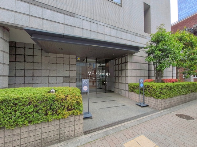 �G���g�����X -