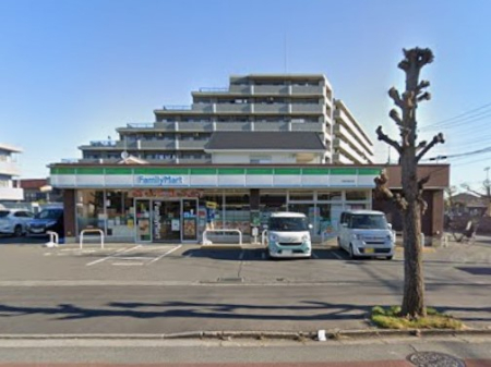 ���ӊ� �R���r�j 240m �t�@�~���[�}�[�g ��z���V�c�X