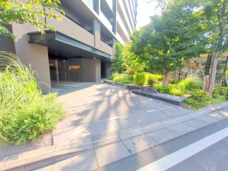 �G���g�����X -