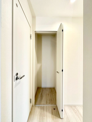 ���̑����� �L�����[�B�|�������G�߂̏��������[���邱�Ƃ��ł��܂��B