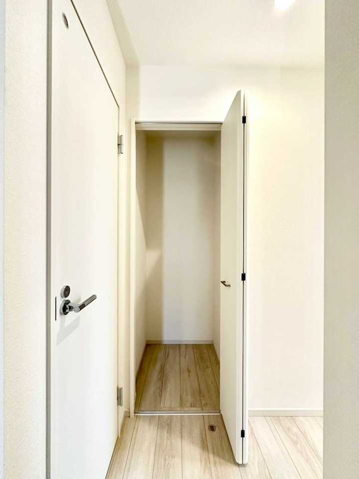 ���̑����� �L�����[�B�|�������G�߂̏��������[���邱�Ƃ��ł��܂��B