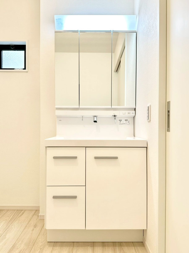 ���ʑ�E���ʏ� �傫�����₷���O�ʋ��Ő�����������ʑ�́A�g�����Ȃ݃`�F�b�N�┧�̂������ɂ������߂ł��B 