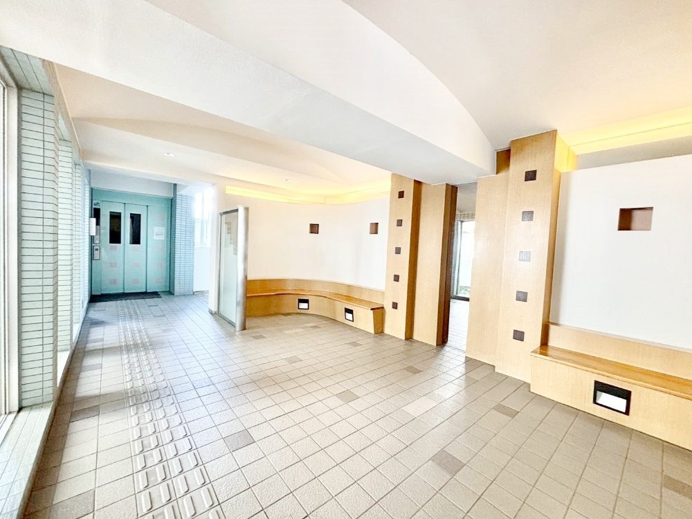 ���̑� �L�X�Ƃ����G���g�����X���r�[�B���F�B�₨�q�l�Ƃ̑҂����킹�ɕ֗��ł��I