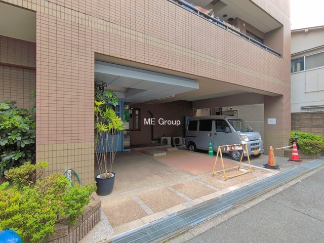 �G���g�����X -