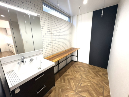 ���ʑ�E���ʏ� ��Ƃ�̐��ʃX�y�[�X�Œ��̐g�x�x���X���[�Y��