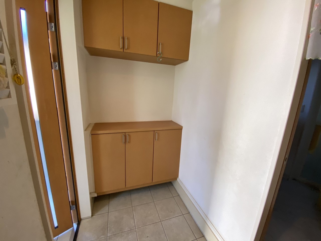 ���� ���R������荞�܂ꖾ�邢���ւ͎��[������̂ŃX�b�L�������q���I�ȋ�Ԃ�ۂĂ���