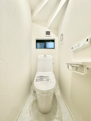 �g�C�� �g�C����1�K��2�K���ꂼ��ɔz�u����Ă��ĂƂĂ��֗��ł��B 