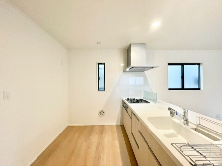 �L�b�`�� ��Ƃ肠��L�b�`���ł͂��Ƒ��Ɗy�������������ł��܂��B