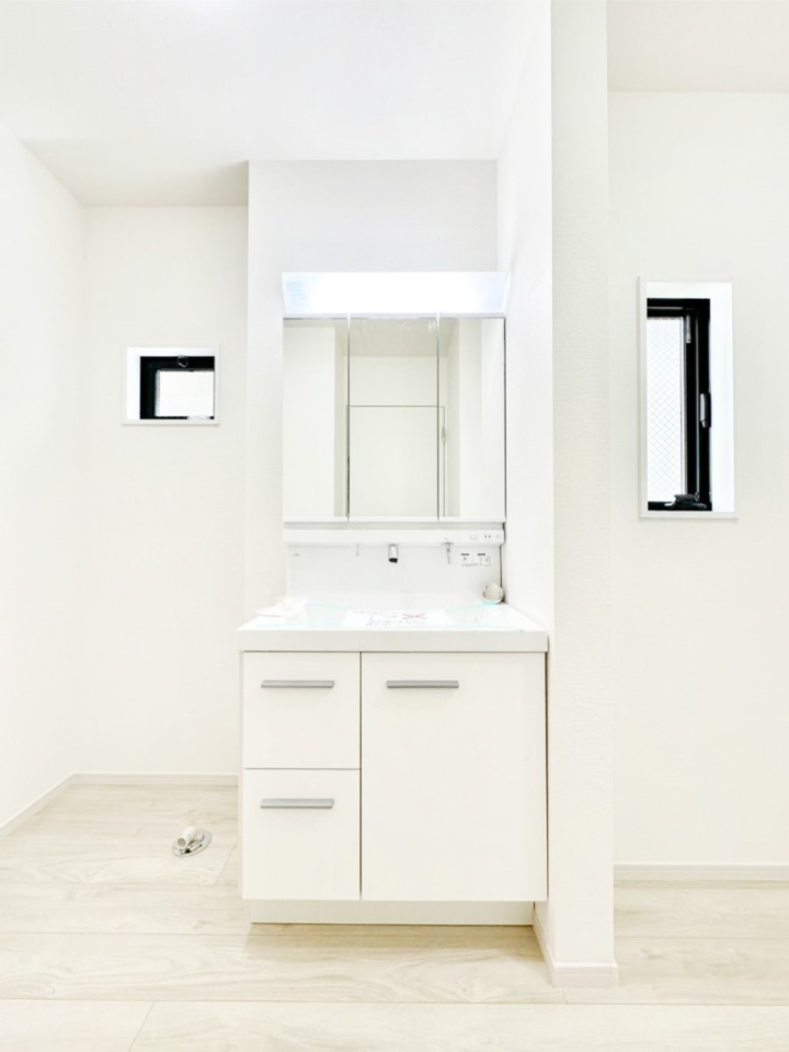 ���ʑ�E���ʏ� �O�ʋ��L���r�l�b�g�E�V�����[�t�����ʉ��ϑ�ŖZ�������̐g�x�x���X���[�Y�ɁI