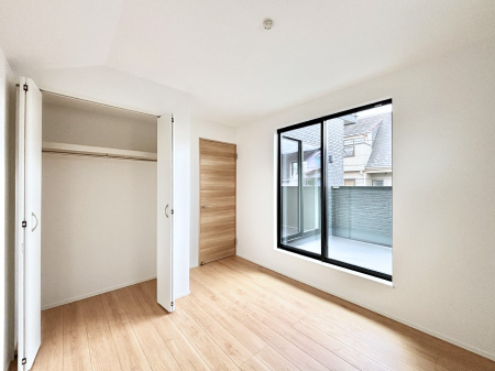 �q������ �q�������ɂ��������߂Ȏ��[�X�y�[�X�����Ղ�̋���