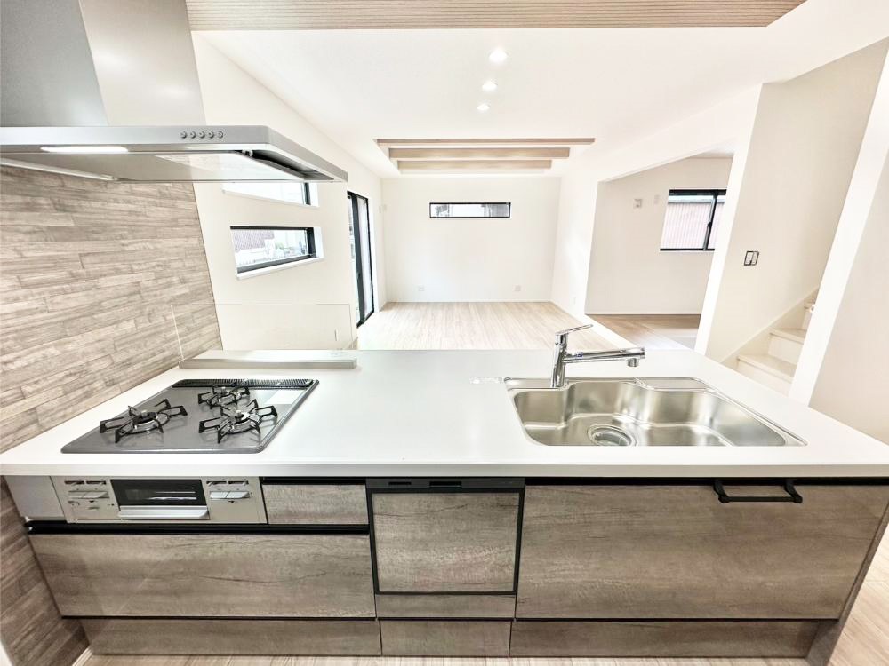 �L�b�`�� �������������I�ɁA�y�����I�V�X�e���L�b�`��  