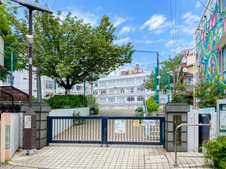 ���ӊ� ���w�Z 240m �����旧�攪���w�Z