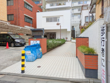 �G���g�����X -