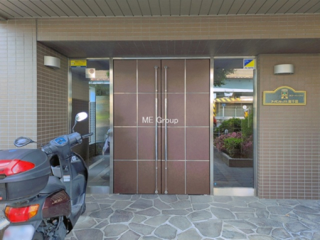�G���g�����X -