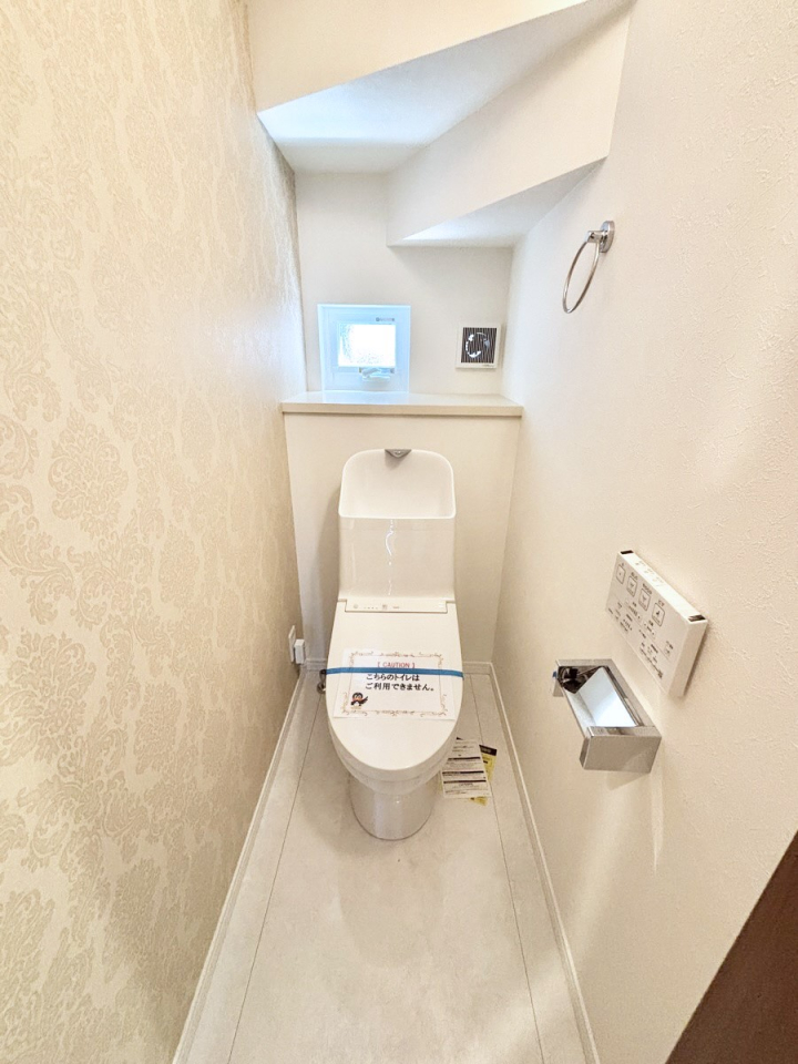 �g�C�� �g�C����1�K��2�K���ꂼ��ɔz�u����Ă��ĂƂĂ��֗��ł��B 