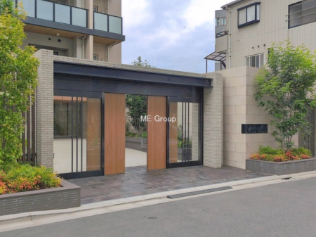 �G���g�����X -