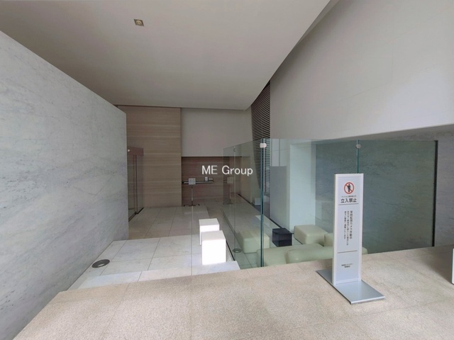 �G���g�����X -