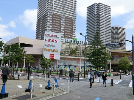 ���ӊ� �V���b�s���O�Z���^�[ 2100m ���u������ LaLa�e���X���Z�X