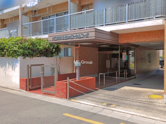 �G���g�����X -