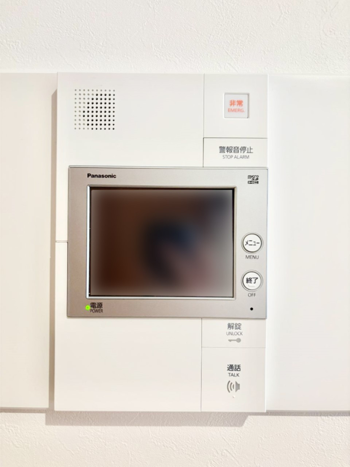 ���̑����� TV���j�^�[�t�C���^�[�t�H�����t���Ă��ăZ�L�����e�B�[��    