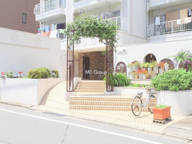 �G���g�����X -