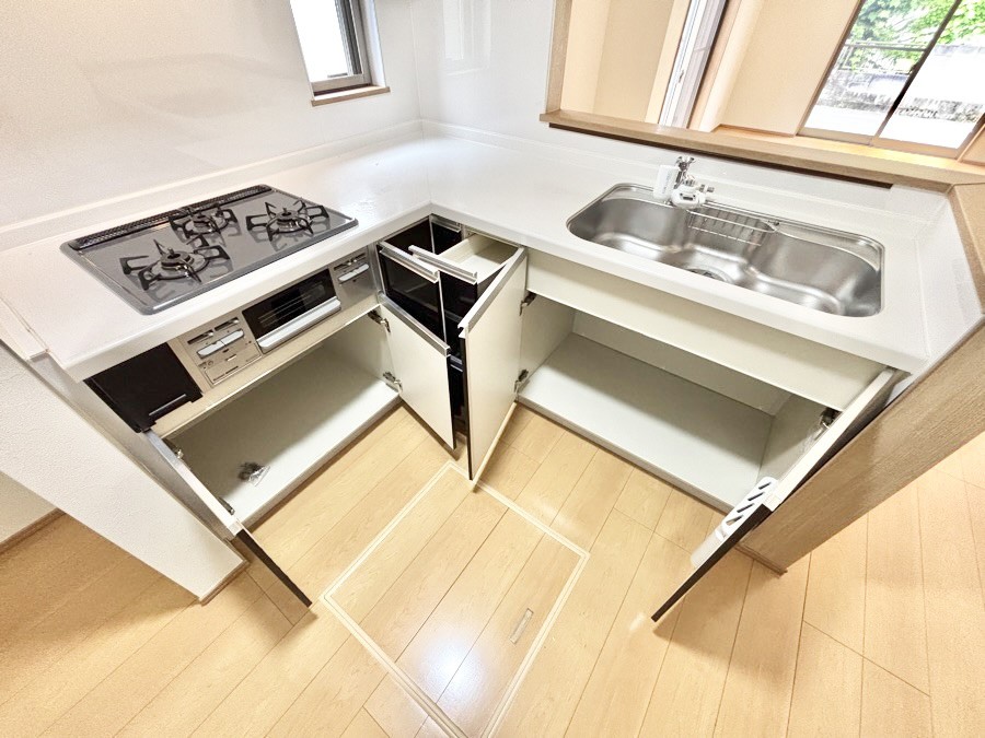 ���̑����� �ݔ��u�����I�����C�����k�v��t���I�L�b�`�����L�X�Ǝg���āA�U�炩�肪���Ȑ������X�b�L�����[�I