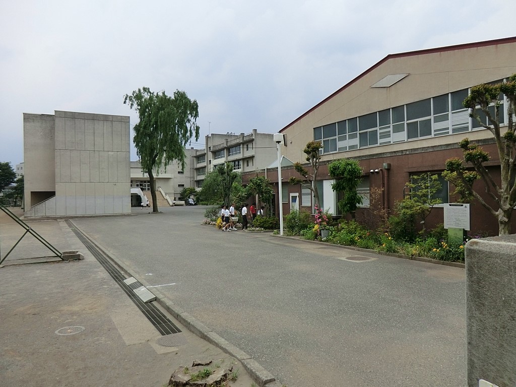 ���ӊ� ���w�Z 590m �����R�s����O���w�Z