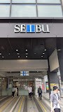 ���ӊ� �V���b�s���O�Z���^�[ 650m ��������S.C.