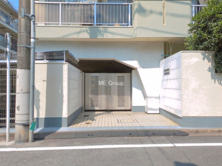 �G���g�����X -