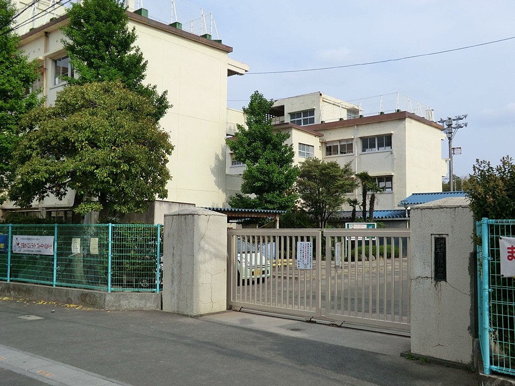 ���ӊ� ���w�Z 679m ����s���O�쏬�w�Z
