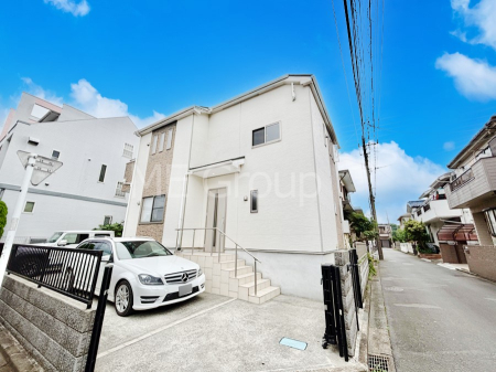 ���n�O�ώʐ^ �O�ρu�����I�����C�����k�v��t���I�z���ƊJ�����Ɍb�܂ꂽ�p�n�����������Z�܂��B