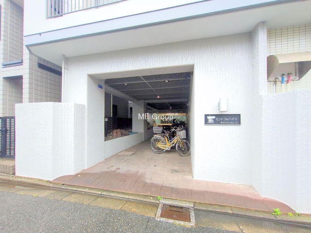 �G���g�����X -