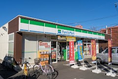 ���ӊ� �R���r�j 350m �t�@�~���[�}�[�g �����R�����Β��X