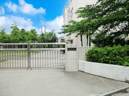 ���ӊ� ���w�Z 600m �����旧�䒆�w�Z