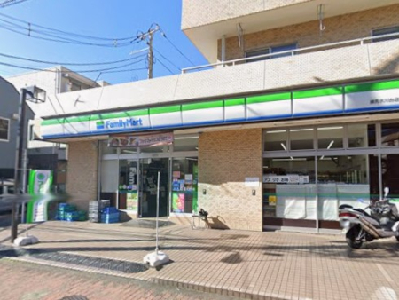 ���ӊ� �R���r�j 200m �t�@�~���[�}�[�g ���n�X���X
