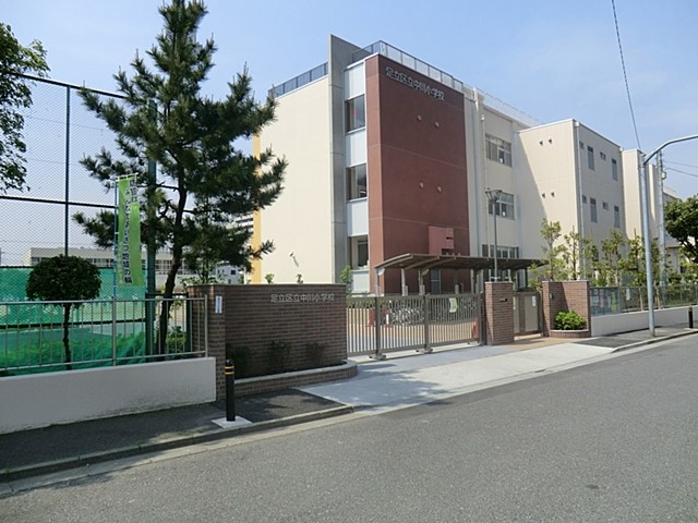 ���ӊ� ���w�Z 400m �����旧���쏬�w�Z