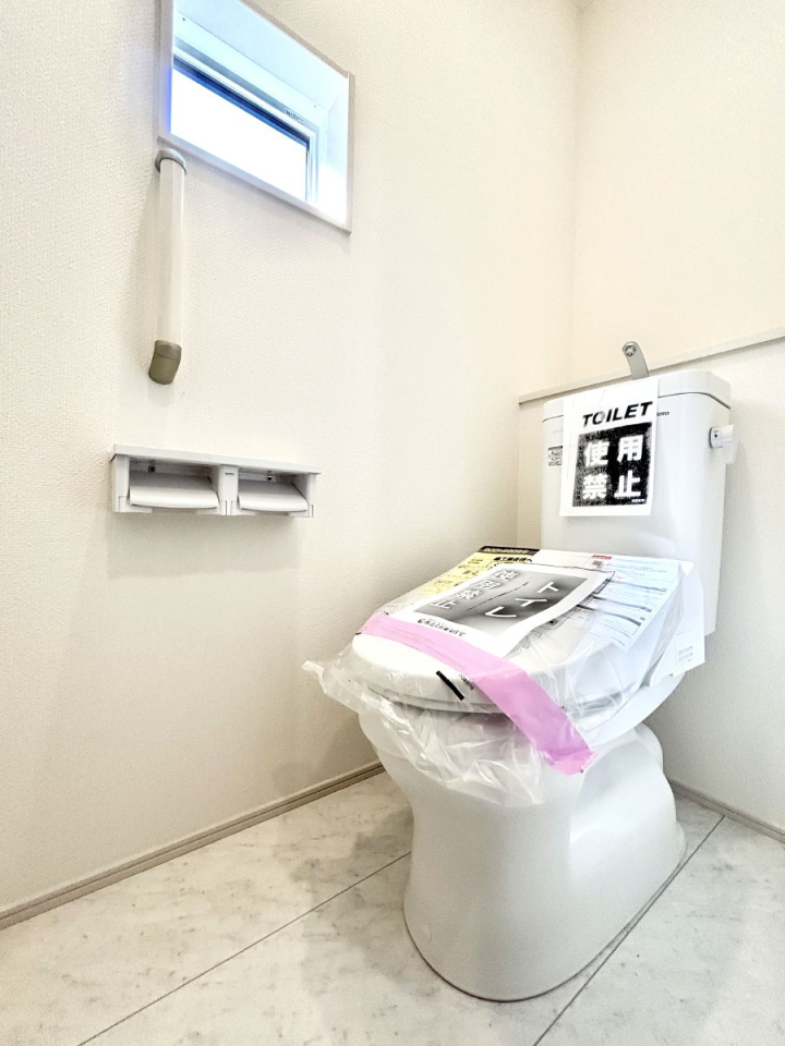 gC gC1K2KꂼɔzuĂĂƂĂ֗łB 