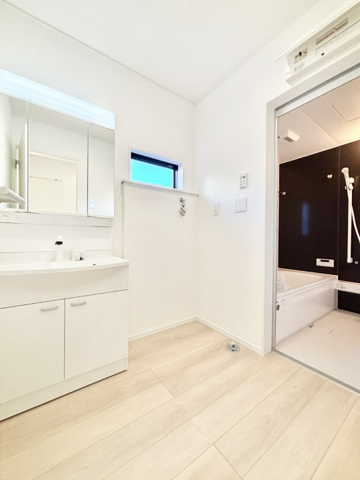 ̑ ̂KԂłB̐gxxCǂg܂B