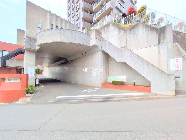 GgX O YȃGgX́AZ҂D}Ă܂  