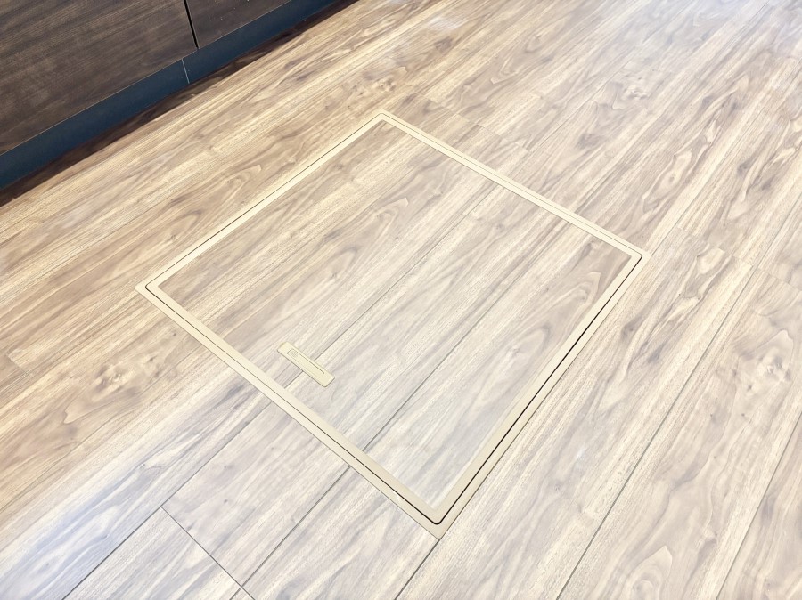 ̑ [tIpiEpi̎[ɂ劈B