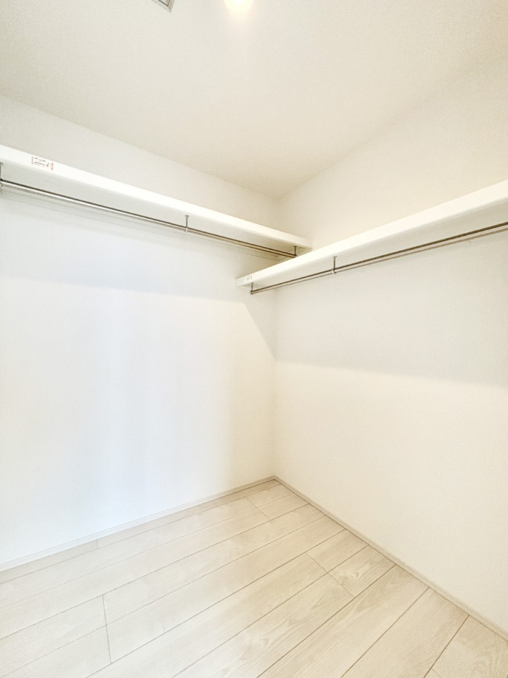 ̑ EH[NCN[[bgtŐԂLpł܂B