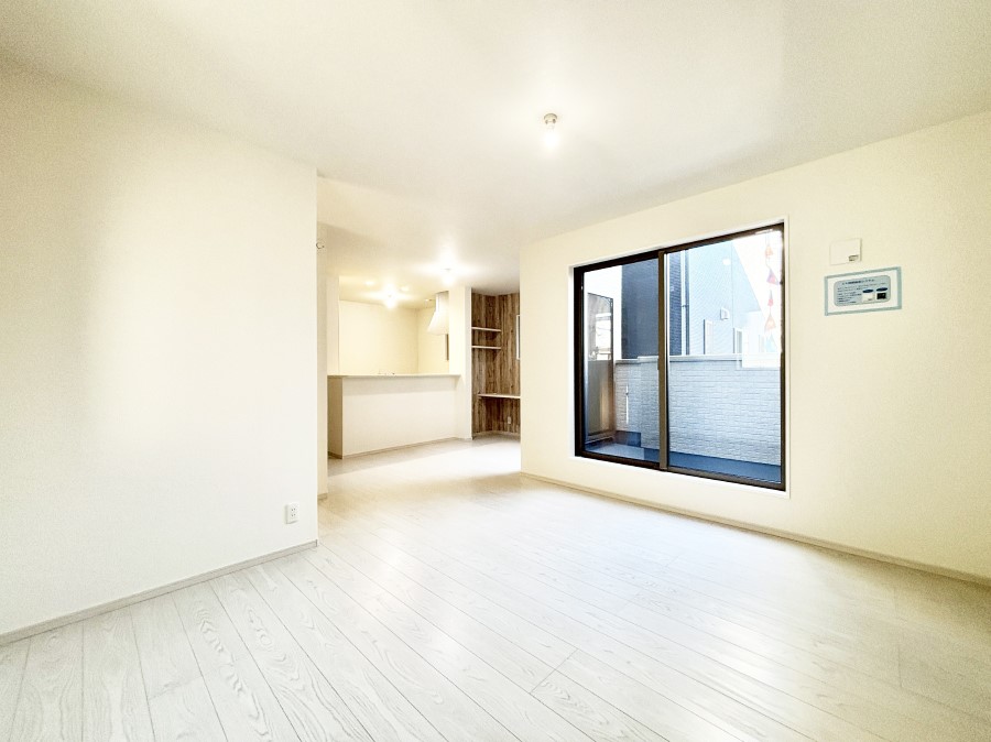 rO Ƒ̓₩Șbŕ܂閾邢rO