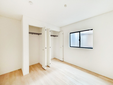 ���̑����� �i�`�������ȃt���[�����O�͂ǂ�ȃC���e���A�ɂ��}�b�`�B  