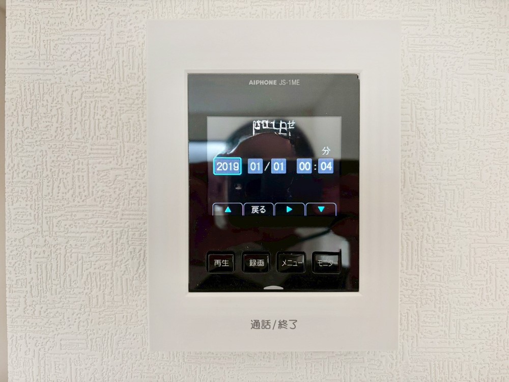 ���̑����� TV���j�^�[�t�C���^�[�t�H�����t���Ă��ăZ�L�����e�B�[��