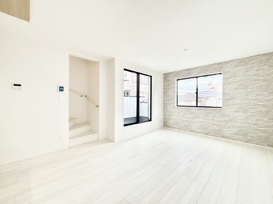 ���r���O �i�`�������e�C�X�g�̗D�����_�炩���F�g���̃t���[�����O���f�G�ȃ��r���O�ł��ˁB