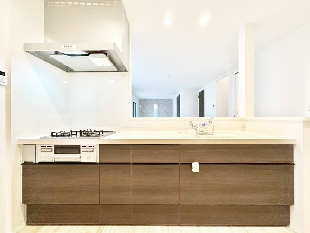 �L�b�`�� ���r���O�ŗV�Ԃ��q�l�������Ȃ��炨�������ł���ΖʃL�b�`��  